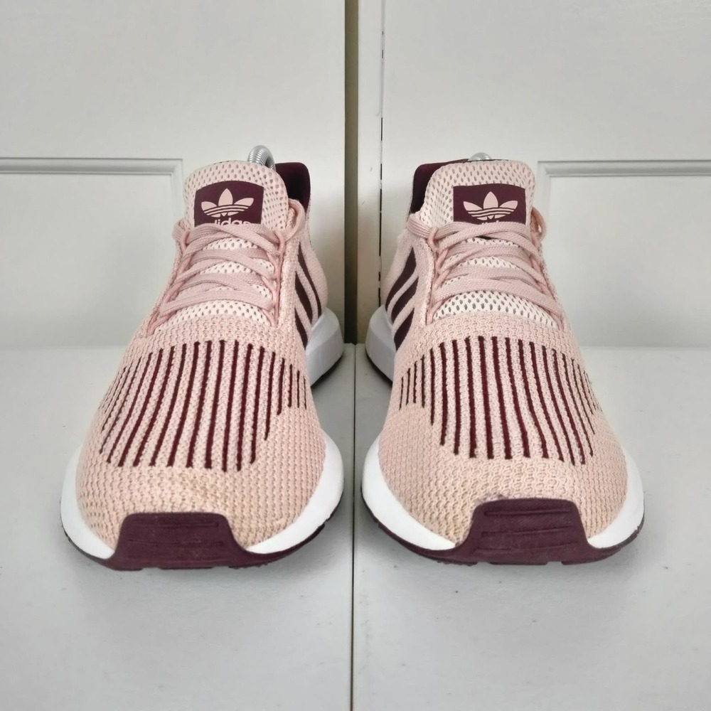 Adidas Swift Run Woman's 9 Running Shoes Rose Gold Athletic Sneaker PRB 698001